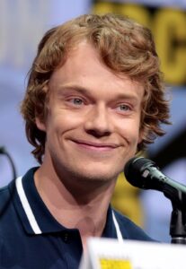 Foto Alfie Allen